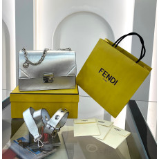 FENDI 펜디 칸 유 백