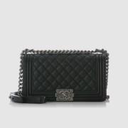 샤넬 보이백 캐비어 미듐 25CM AS67086