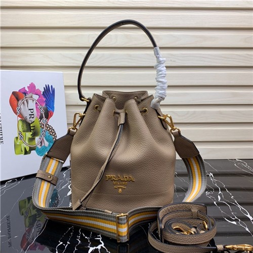 PRADA 프라다 비텔로 다이노 버킷백 1BE018-2