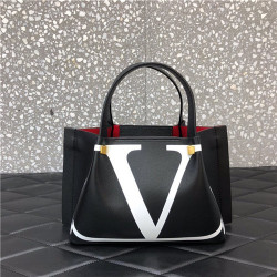 VALENTNIO 발렌티노 이스케이프 백 B0771 신상