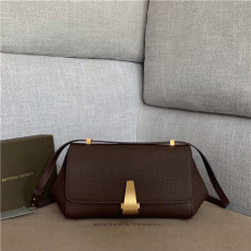 BOTTEGA VENETA 보테가베네타 숄더백 B592139-2