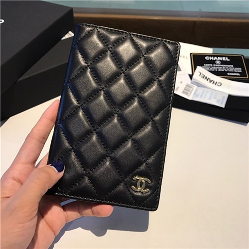 CHANEL 샤넬 여권지갑 AS6081-2