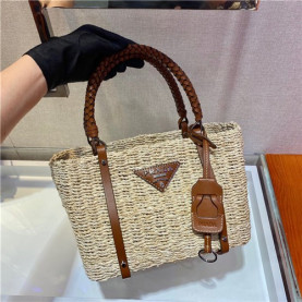 PRADA 프라다 라피아 레더 라탄 토트백 1BD244