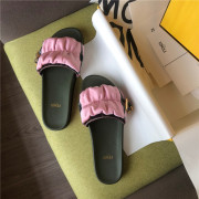 11위 Fendi 펜디 여성용 슬리퍼 F10210