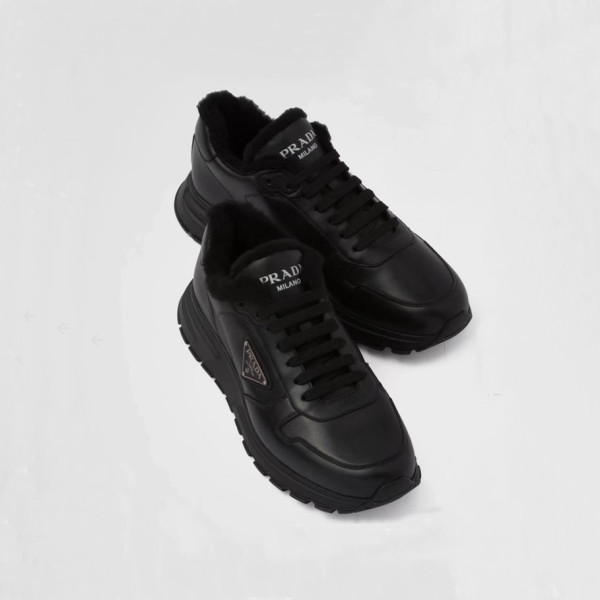 PRADA 프라다 남성 블랙 스니커즈 pr39x