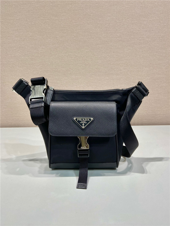 PRADA 프라다 나일론 사피아노 가죽 숄더백 2VH160