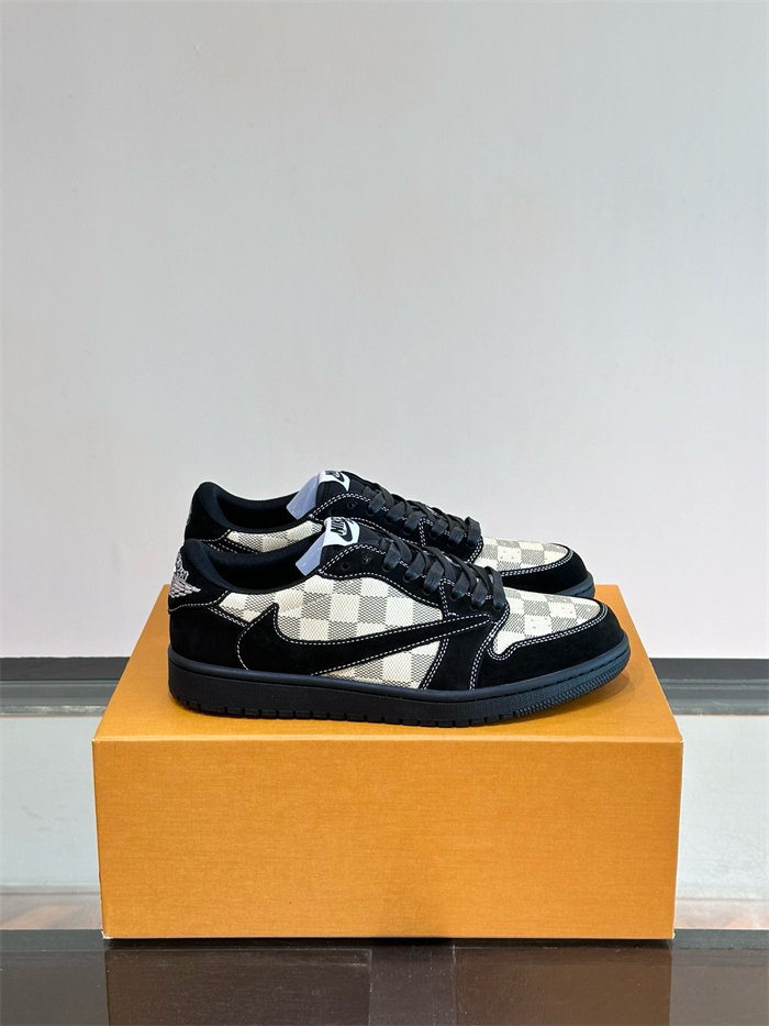 LOUIS VUITTON 루이비통 X 나이키 남성용 스니커즈 L96330-2 2024/신상 2COLOR