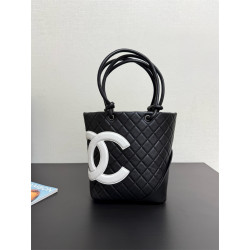 CHANEL 샤넬 버킷백 미디움 AS2979