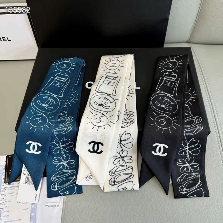CHANEL 샤넬 쁘띠 실크 방도