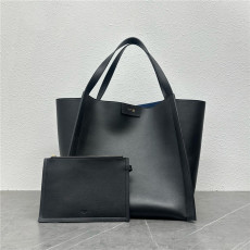 CELINE 셀린느 미디엄 큐보백 123422 2COLOR