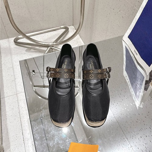 LOUIS VUITTON 루이비통 여성용 단화 L69574 2COLOR