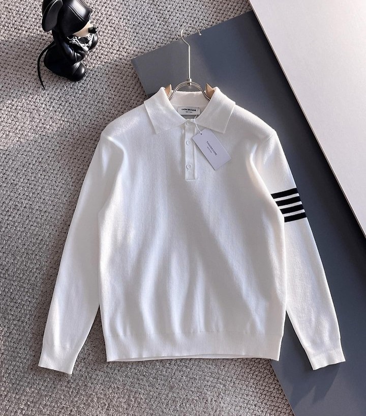 THOM BROWNE 톰브라운 사선 울 카라 니트 2COLOR